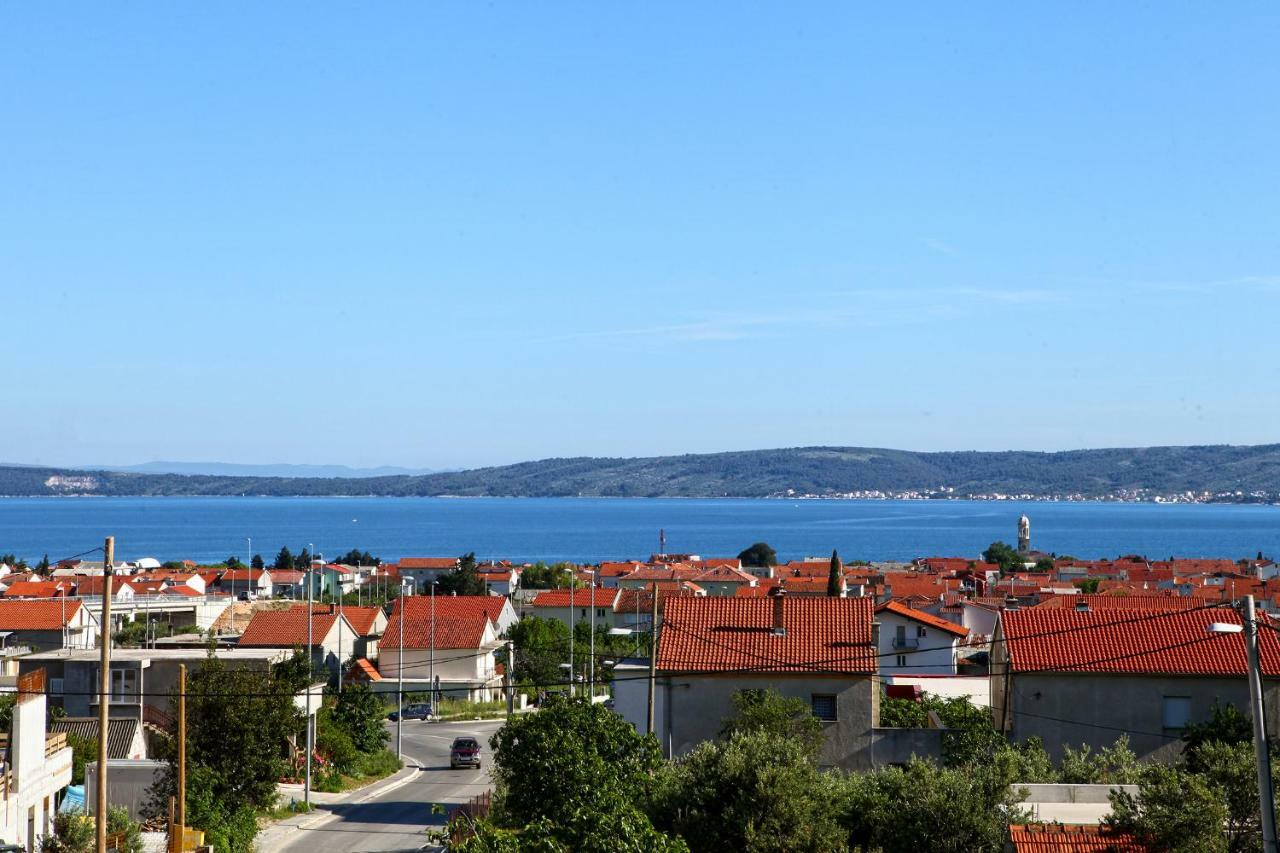 Apartments Ukic Kaštela Exteriör bild